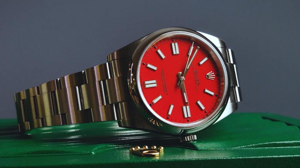 The new color matching of the best fake Rolex has attracted many young men.