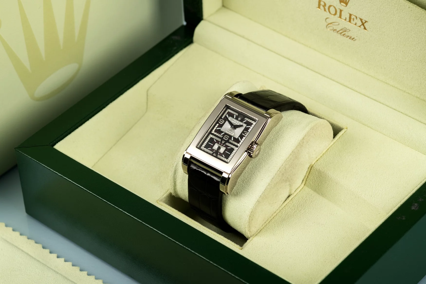 Two Perfect Replica Rolex Watches Are Dignified In Design